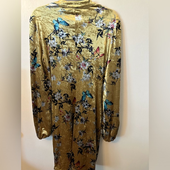 EUC Kim Shui | Floral Velvet Mini Dress - Picture 5 of 9